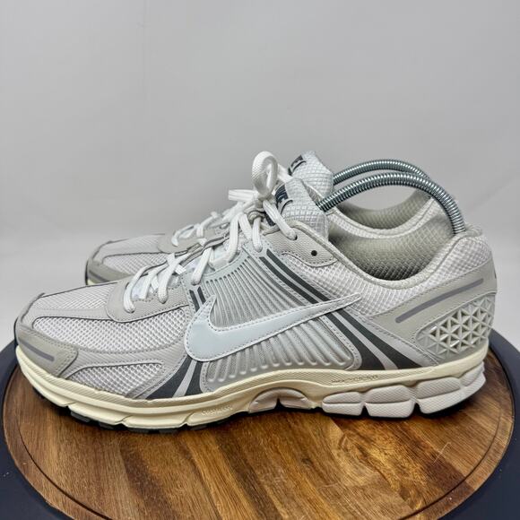 Size 15 Nike Air Zoom Vomero 5 Men's Platinum Tint/Photon Dust HF0731-007 - Picture 3 of 10